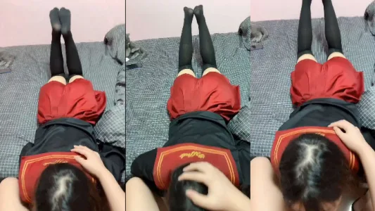 Em nữ sinh mông to, bím không lông Phần 1